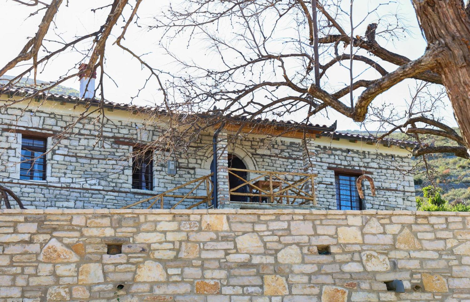 Villa Shpiragu Village Experience Берат Екстериор снимка