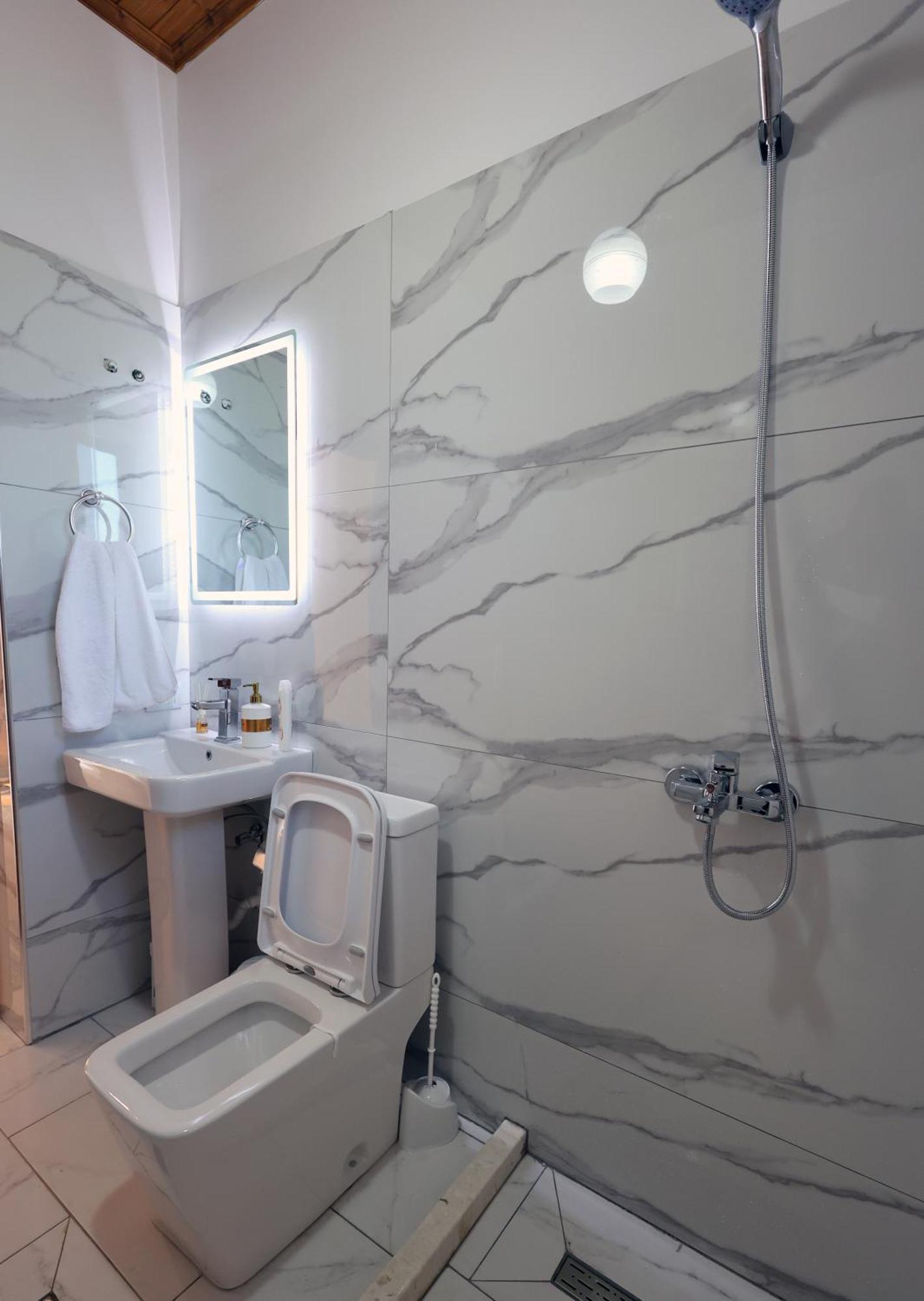 Villa Shpiragu Village Experience Берат Екстериор снимка