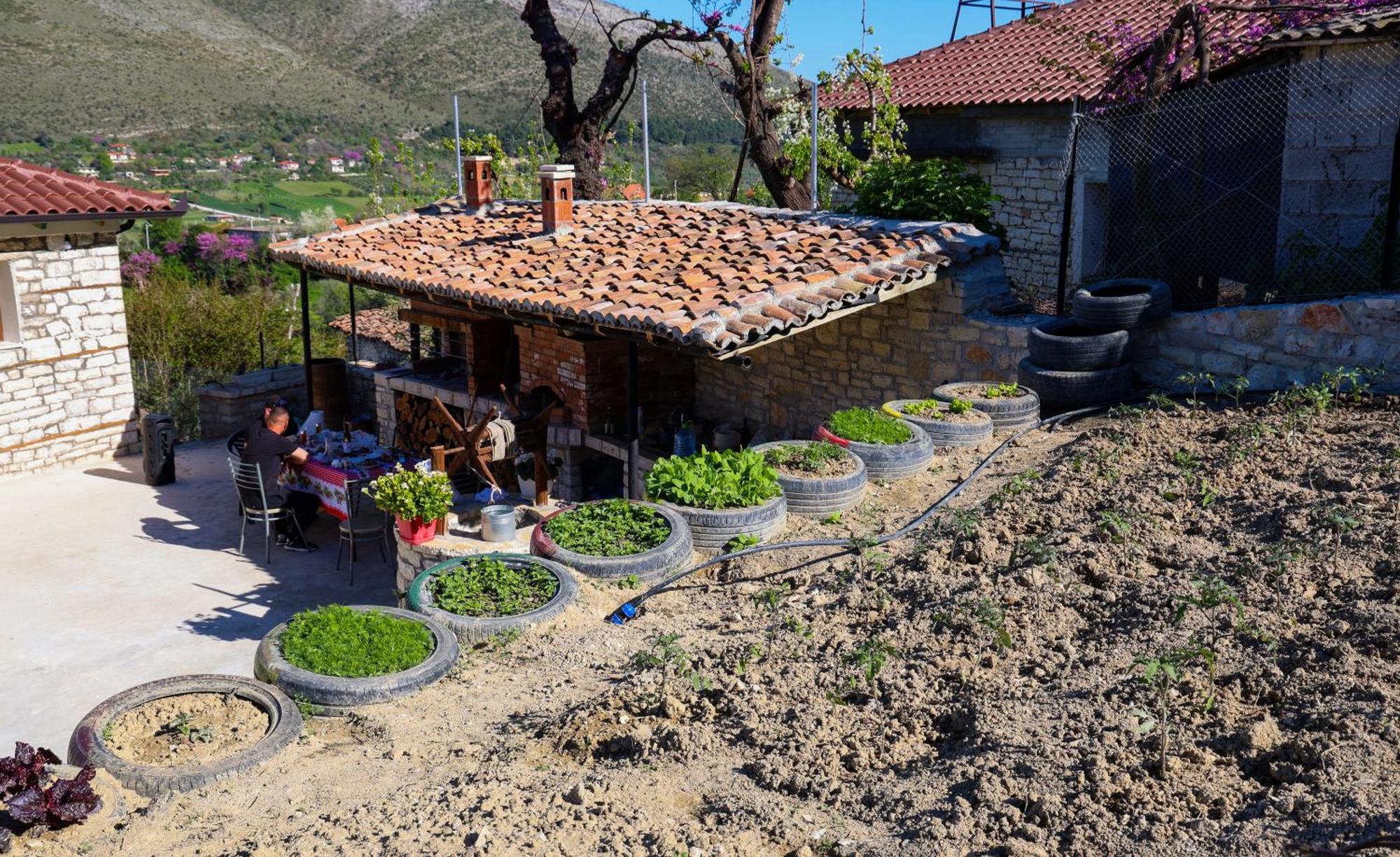 Villa Shpiragu Village Experience Берат Екстериор снимка
